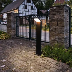 LED-Wegeleuchte Tucanae, grau, Höhe 100 cm, IP65, Metall