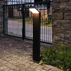 LED-Wegeleuchte Tucanae, grau, Höhe 100 cm, IP65, Metall