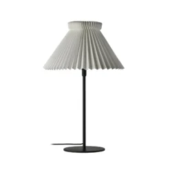 LE KLINT Tischleuchte LK 334, Kunststoff, weiß, Höhe 50 cm