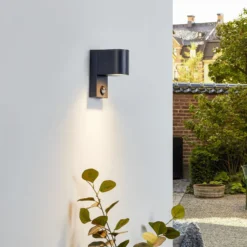 Lindby Außenwandleuchte Gelso, Alu, 15 cm, GU10, Sensor