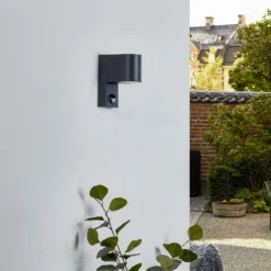 Lindby Außenwandleuchte Gelso, Alu, 15 cm, GU10, Sensor