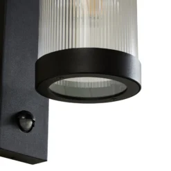 Lindby Außenwandleuchte Yrene, 20cm, schwarz, Sensor, Riffle