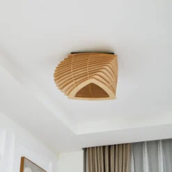 Lindby Deckenleuchte Sanza, 50 cm, Holz, geschwungen