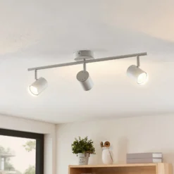 Lindby Deckenspot Jorell, weiß, 55 cm, 3-flg., Metall, GU10