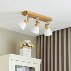 Lindby Deckenspot Merela, weiß, 45 cm, 3-flammig, Holz, E14