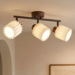 Lindby Deckenstrahler Shiloh, 3-flammig, walnuss/beige, Holz