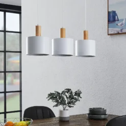 Lindby Hängeleuchte Kadir, 73 cm, 3-flammig, weiß, Holz
