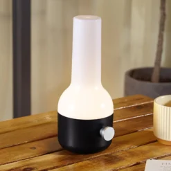 Lindby LED-Akku-Außentischleuchte Isaline, schwarz, dimmbar