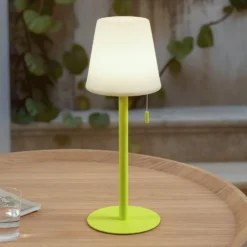 Lindby LED-Akkulampe Azalea gelb Alu CCT höhenverstellbar