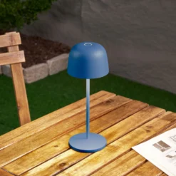 Lindby LED-Akku-Tischleuchte Arietty, blau, dimmbar, IP65