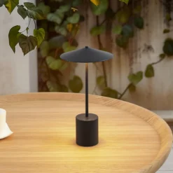 Lindby LED-Akkutischleuchte Ayva, schwarz, Aluminium, IP44