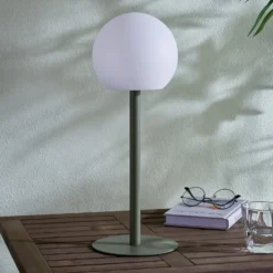 Lindby LED-Akku-Tischleuchte Eleia, grün, Metall, IP44