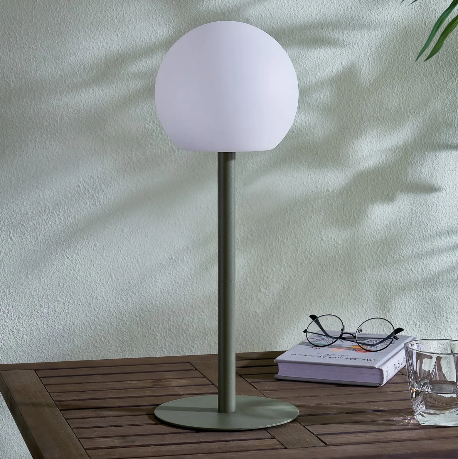 Lindby LED-Akku-Tischleuchte Eleia, grün, Metall, IP44