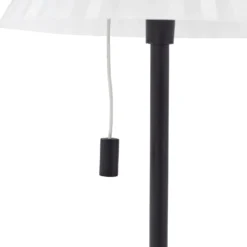 Lindby LED-Akku-Tischleuchte Ilvi, schwarz, Alu, Ø 17,5 cm