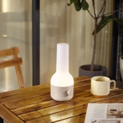 Lindby LED-Akku-Tischleuchte Isaline, beige, dimmbar, IP44