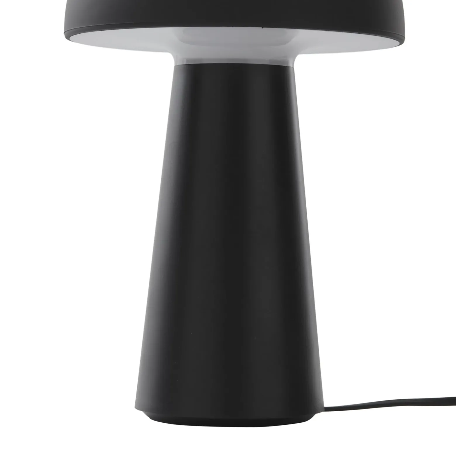 Lindby LED-Akkutischleuchte Zyre, schwarz, IP44, Touchdimmer