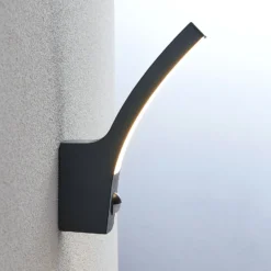 Lindby LED-Außenwandlampe Ilvita, Sensor, anthrazit, IP54
