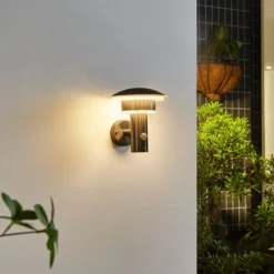 Lindby LED-Außenwandleuchte Lillie, Sensor, Höhe 19cm