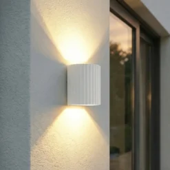 Lindby LED-Außenwandleuchte Ralino, weiß, 2-flg., IP65