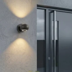 Lindby LED-Außenwandstrahler Focra, schwarz, 2-fl, CCT, IP54
