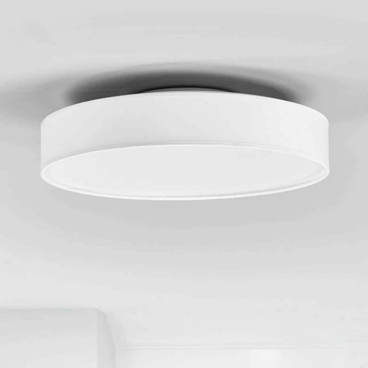 Lindby LED-Deckenlampe Saira, Ø 40 cm, weiß, Textil