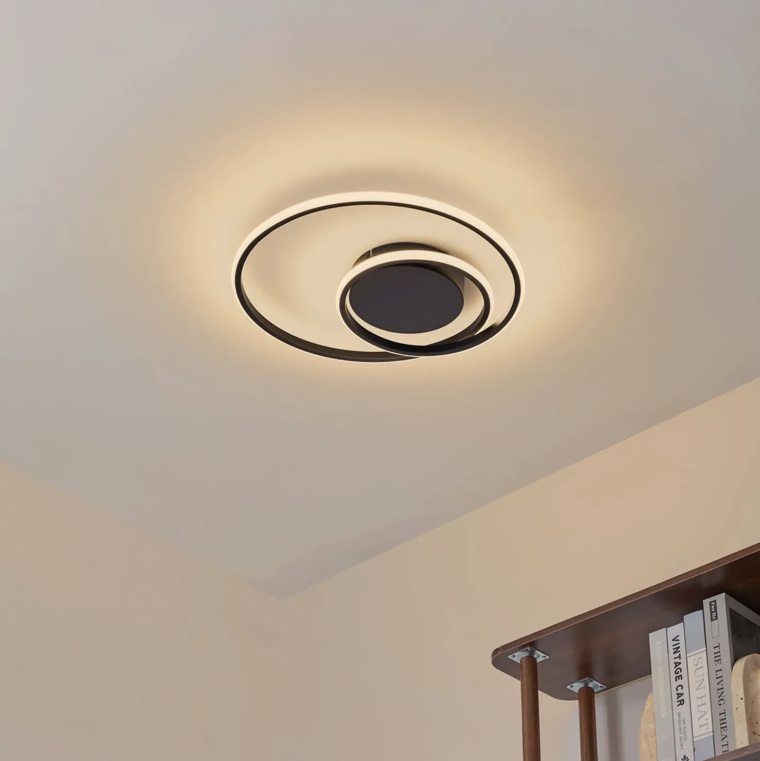 Lindby LED-Deckenleuchte Kyron, schwarz, Alu, dimmbar, Ø45cm