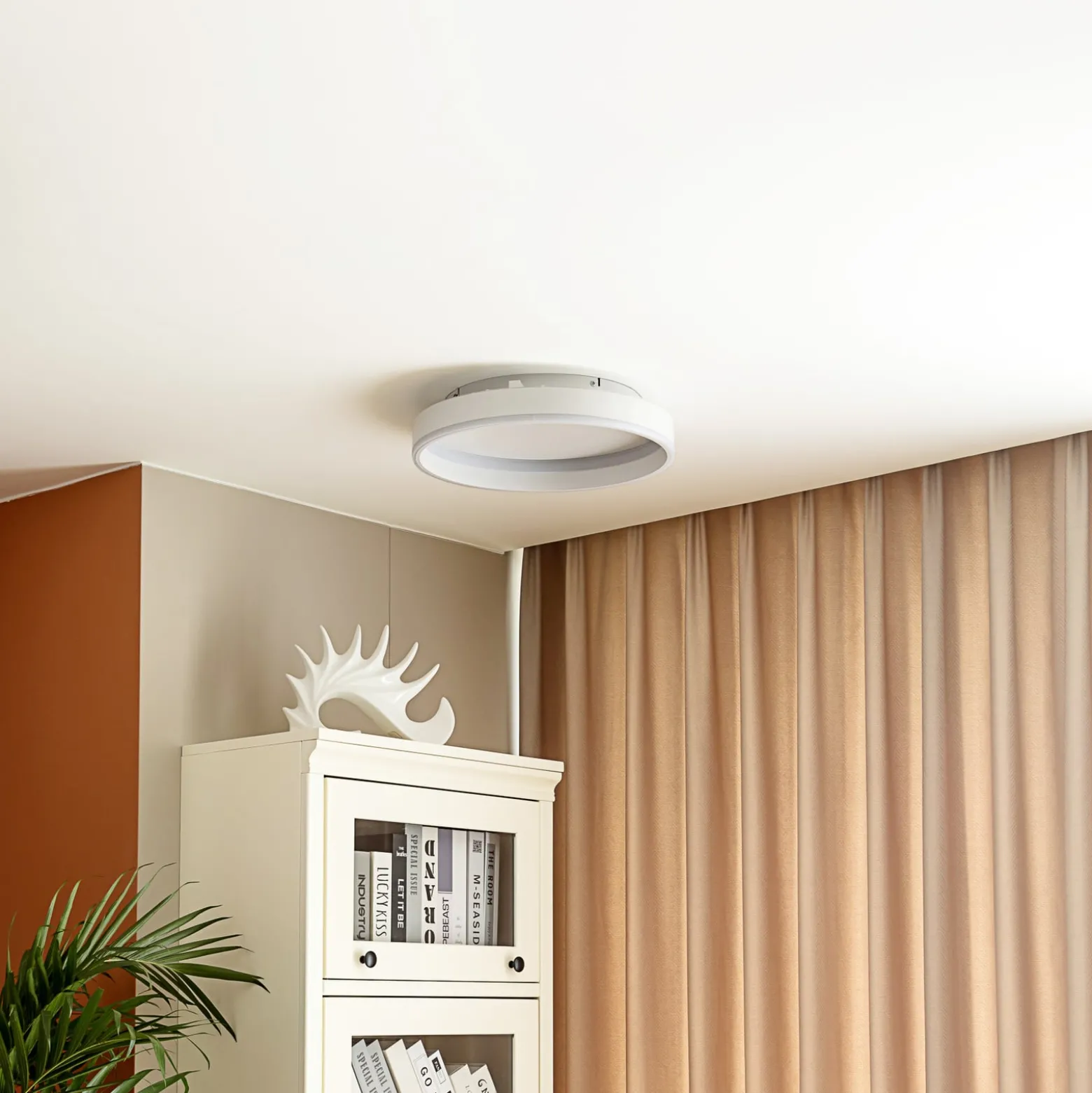 Lindby LED-Deckenleuchte Yasmen, weiß, Metall, 3-step-dim