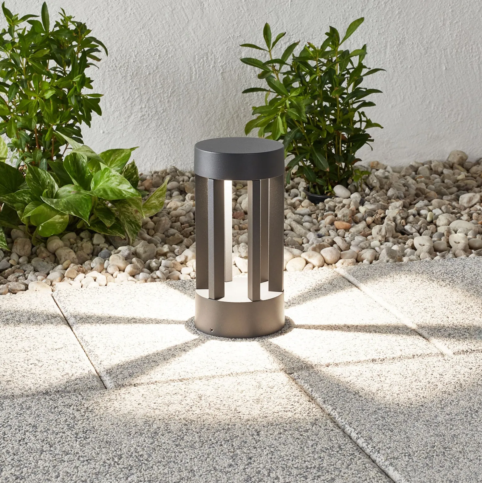 Lindby LED-Sockelleuchte Jordis, 22 cm, anthrazit, Aluminium