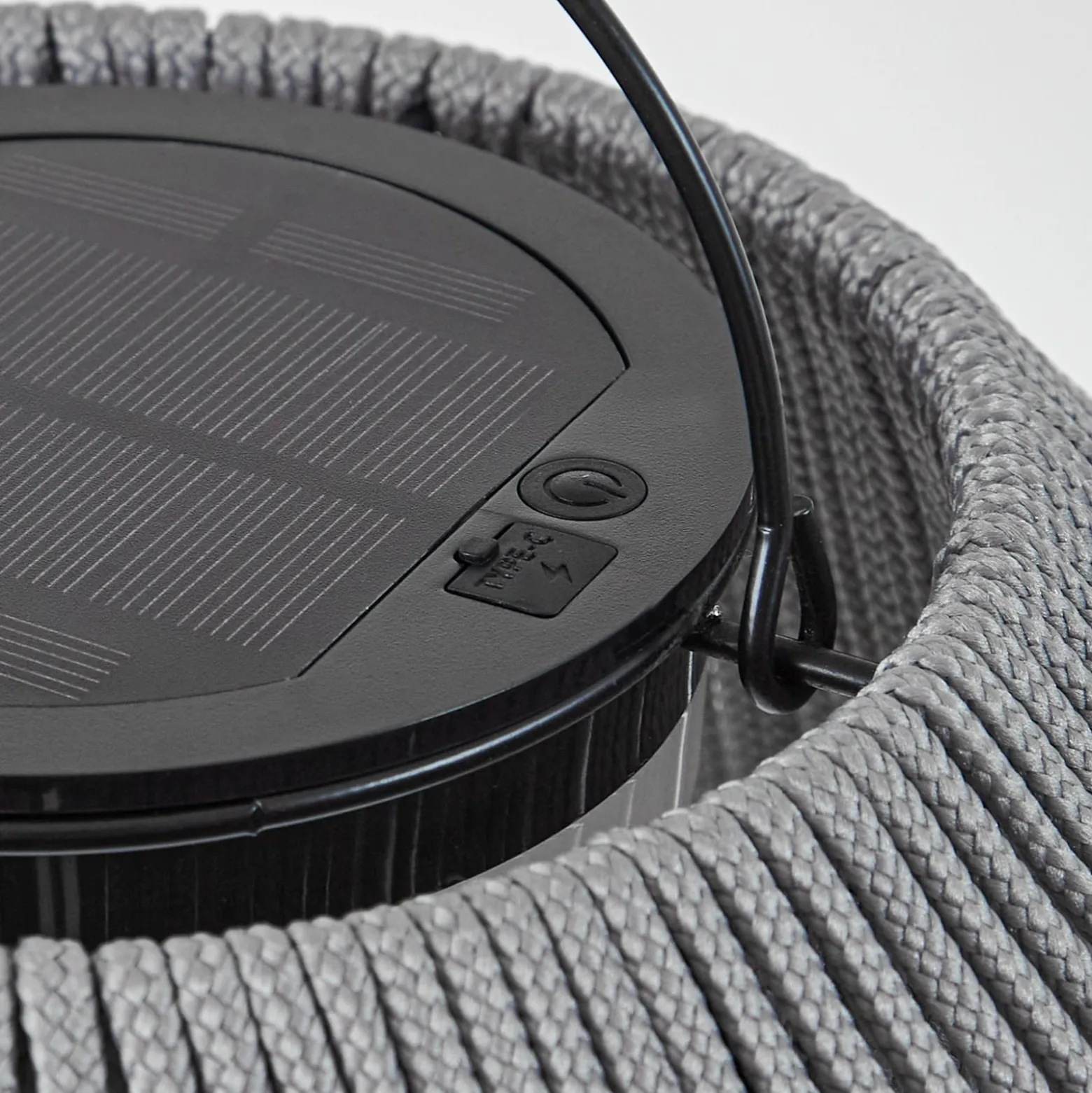 Lindby LED-Solarhängelampe Austas, grau, Ø 50 cm, USB, IP54