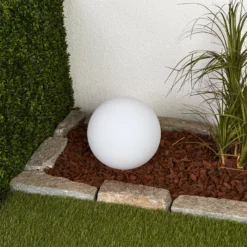 Lindby LED-Solarlampe Lago, Ø 25 cm, Kugel, Erdspieß, weiß