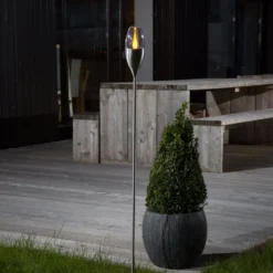 Lindby LED-Solarleuchte Jari, Höhe 122 cm, Edelstahl, klar