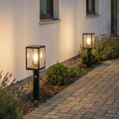 Lindby LED-Solar-Wegeleuchte Relto, Sensor, Erdspieß, 50 cm