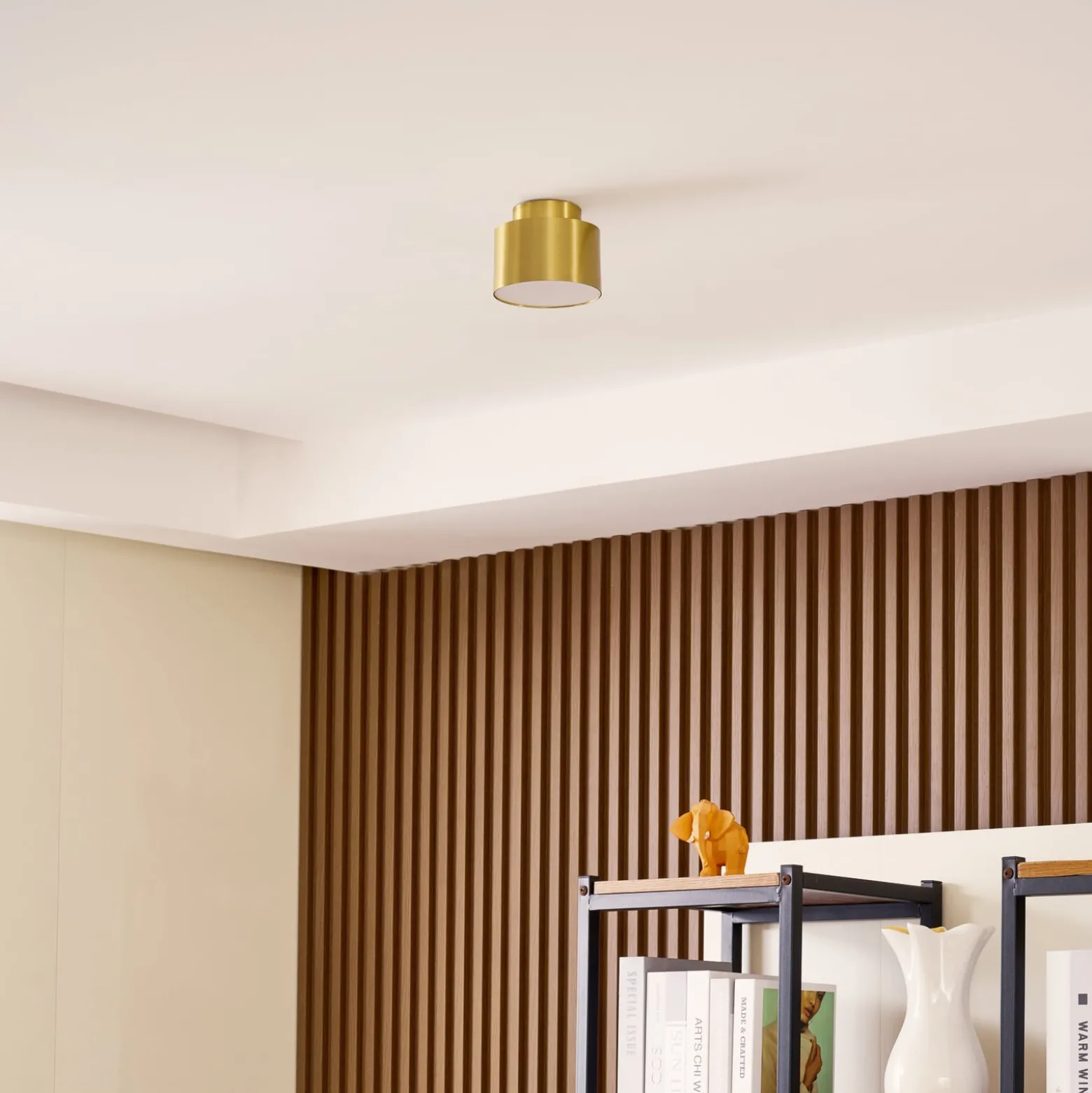 Lindby LED-Strahler Nivoria, 11 x 9 cm, goldfarben, Metall