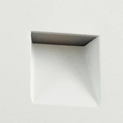 Lindby LED-Wandeinbaulampe Alune, weiß, eckig, 8x8cm, IP65