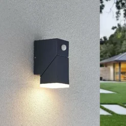 Lindby LED-Wandleuchte Sally, 15 cm, anthrazit, IP54, Sensor