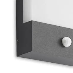 Lindby LED-Wandleuchte Vanira, anthrazit, Alu, Sensor, IP54