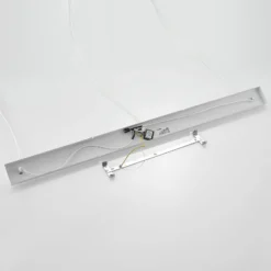 Lindby Pendelleuchte Elamira, weiß, Metall, 133 cm, 3-flg.