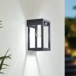 Lindby Smart LED-Solarwandlampe Enea, Sensor, CCT, RGB, Tuya