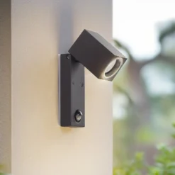 Lindby Wandleuchte Othil, Sensor, anthrazit, Metall, IP44