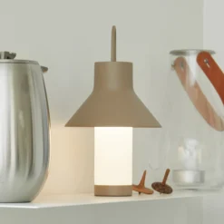 LOOM DESIGN LED-Akku-Tischleuchte Shadow Small, beige, IP65
