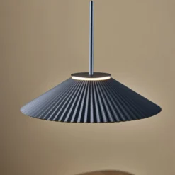 LOOM DESIGN LED-Hängelampe Ballerina, dunkelblau, Ø 35 cm