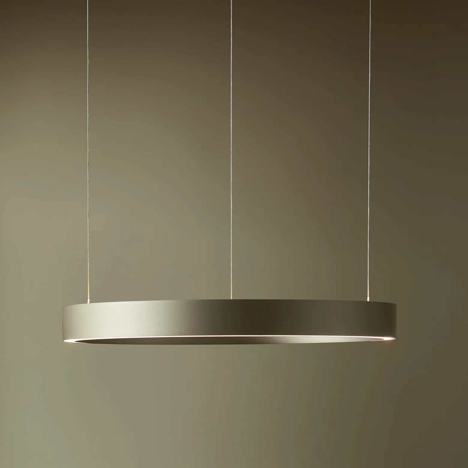 LOOM DESIGN LED-Hängelampe Velora, creme, Ø 60 cm, dim.
