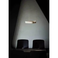 LOOM DESIGN LED-Pendelleuchte Trigon, creme, Alu, 40 cm
