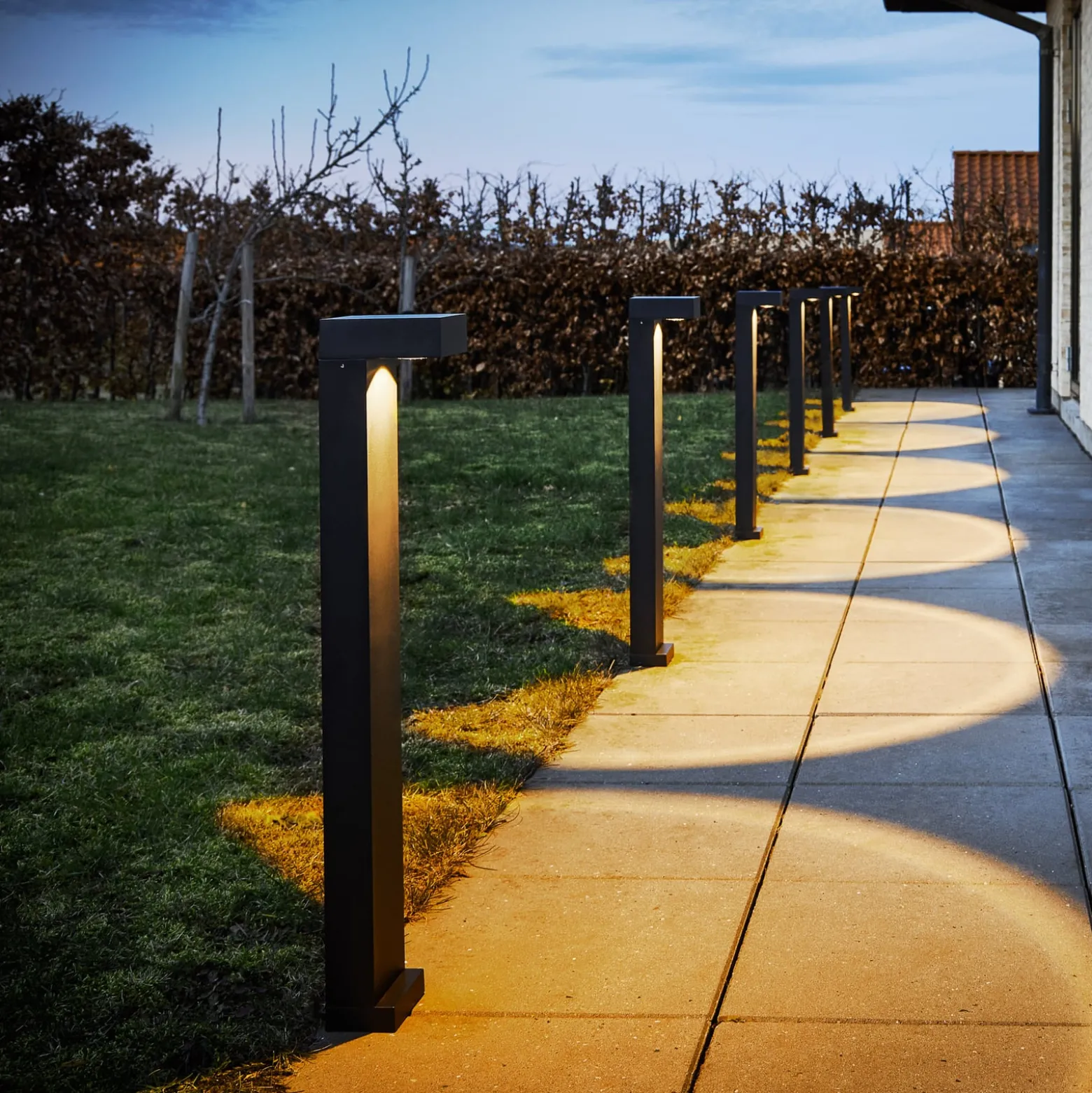 LOOM DESIGN LED-Wegeleuchte Arn, corten, Höhe 70 cm, Alu