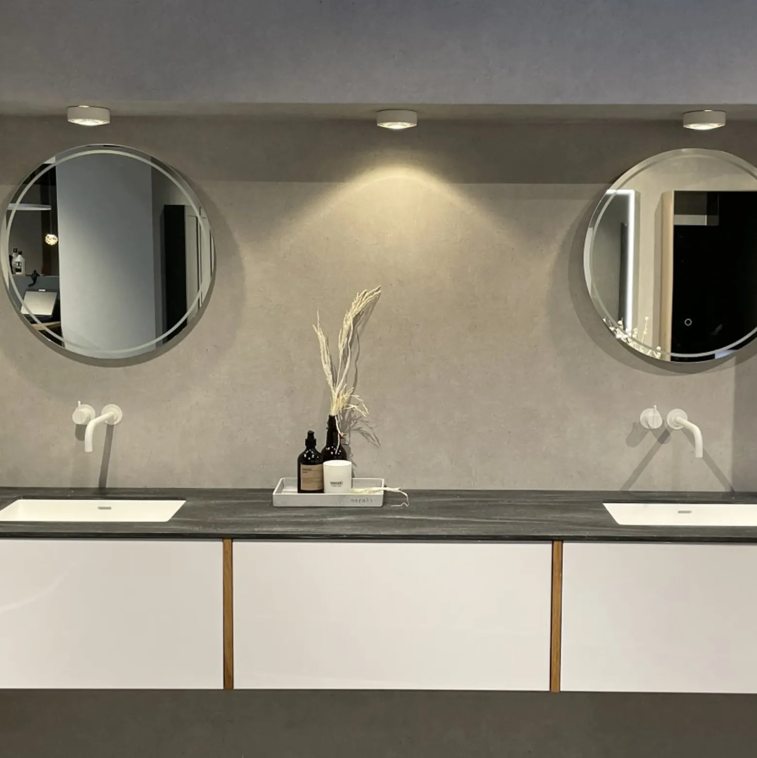 LOOM DESIGN Sif LED-Deckenleuchte IP65 weiß dimmbar