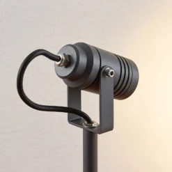 Lucande Außenstrahler Galina, Erdspieß, Stecker, grau, 40 cm