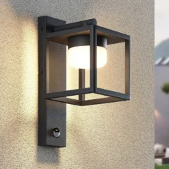 Lucande Außenwandlampe Timio, Downlight, Sensor, GX53, IP44
