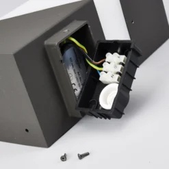 Lucande Außenwandleuchte Kiran, Sensor, grau, IP44, E27