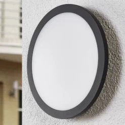 Lucande LED-Außendeckenleuchte Malena, Bewegungsmelder, IP65