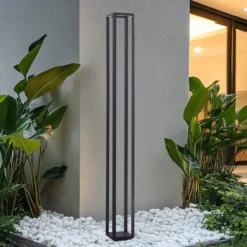 Lucande LED-Außenleuchte Thorvid, Höhe 180 cm, schwarz